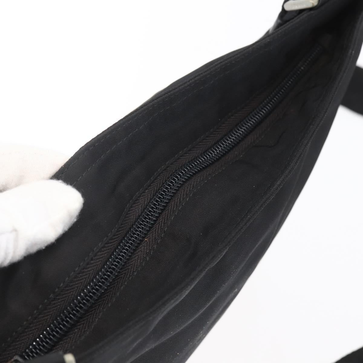 Prada Flat Messenger Bag - Brandsamsara