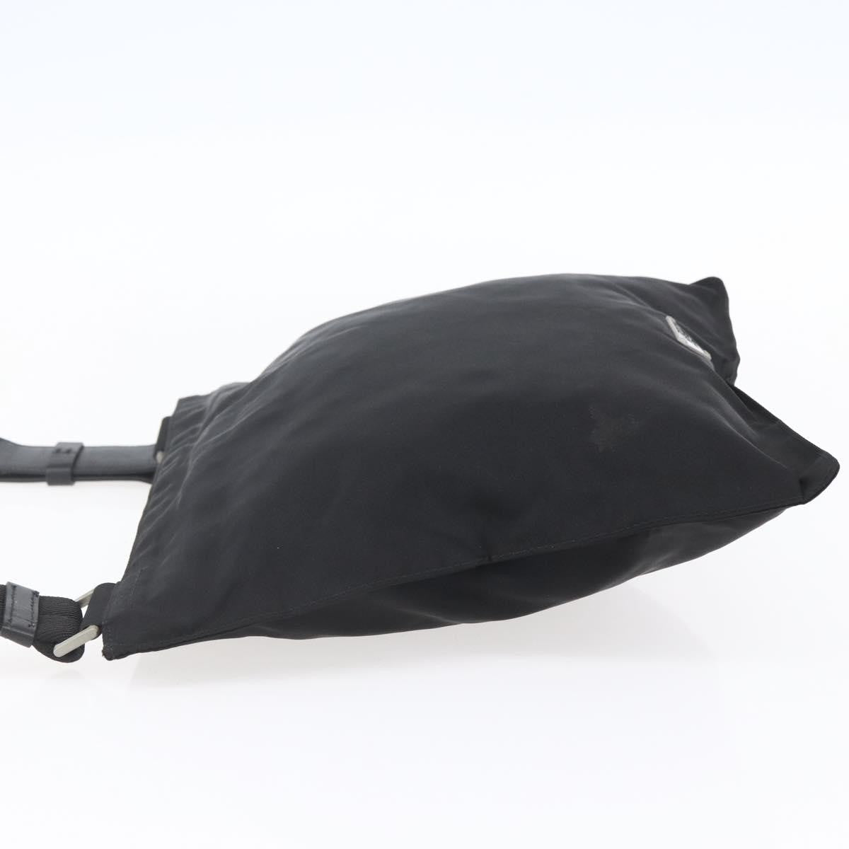 Prada Flat Messenger Bag - Brandsamsara