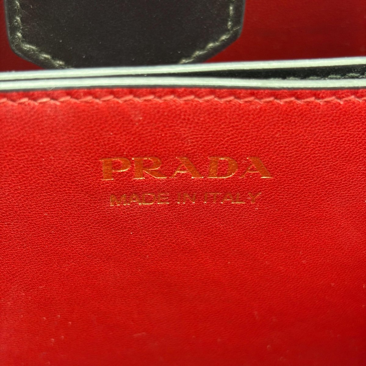 Prada Panier Bucket - Brandsamsara