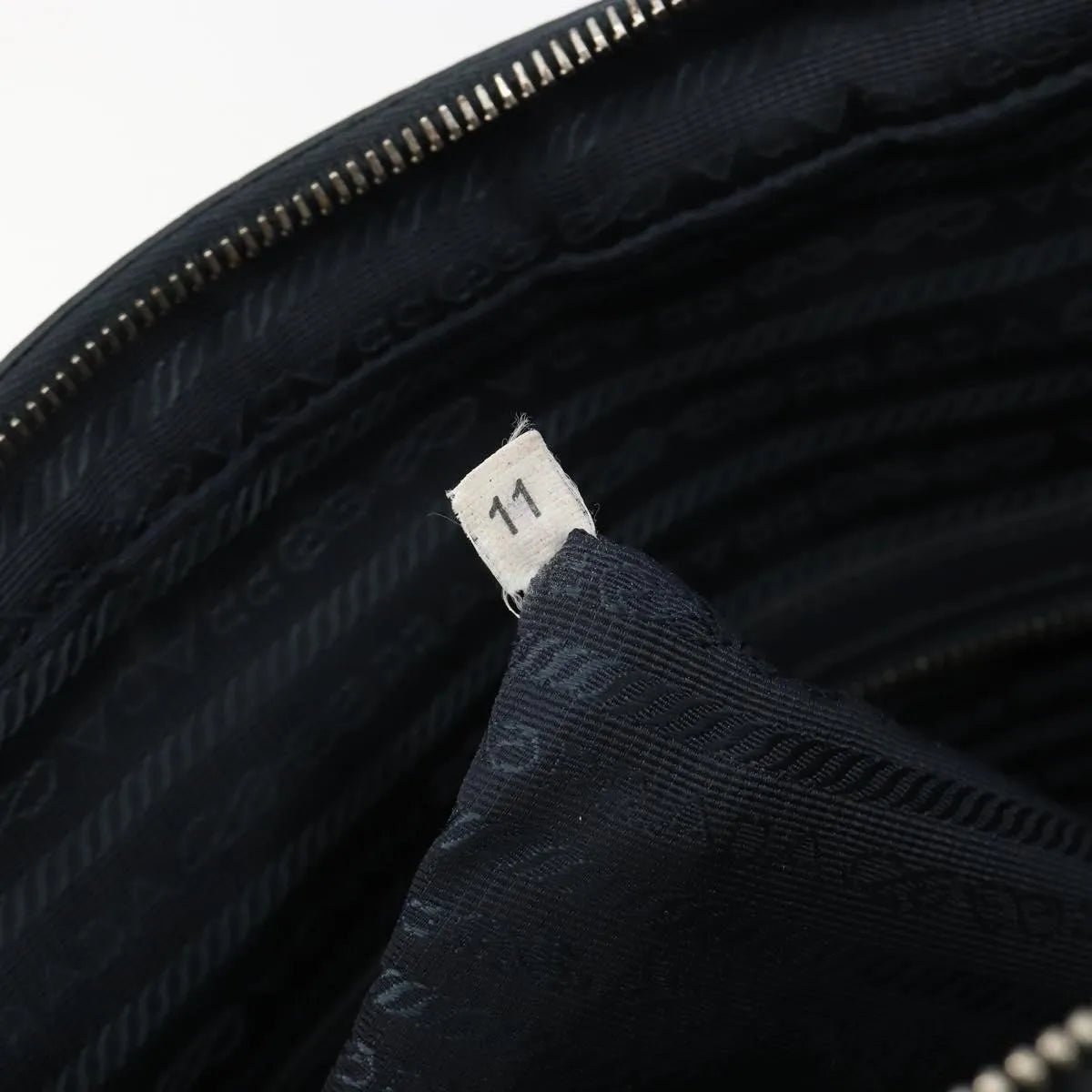 Prada Zip Around - Brandsamsara