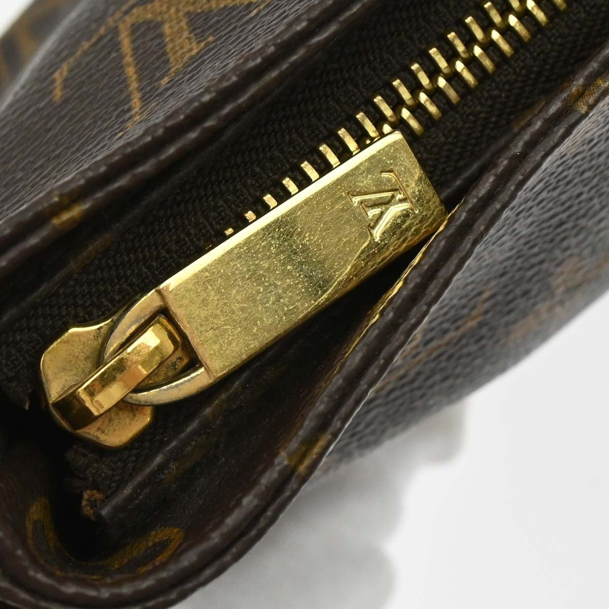 Louis Vuitton Trotteur Handbag Monogram Canvas, Brown, Canvas, Clutch