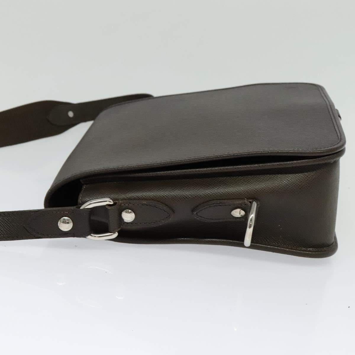 Louis Vuitton Andrei Messenger Bag Taiga Leather, BROWN, LEATHER, Shoulder bag