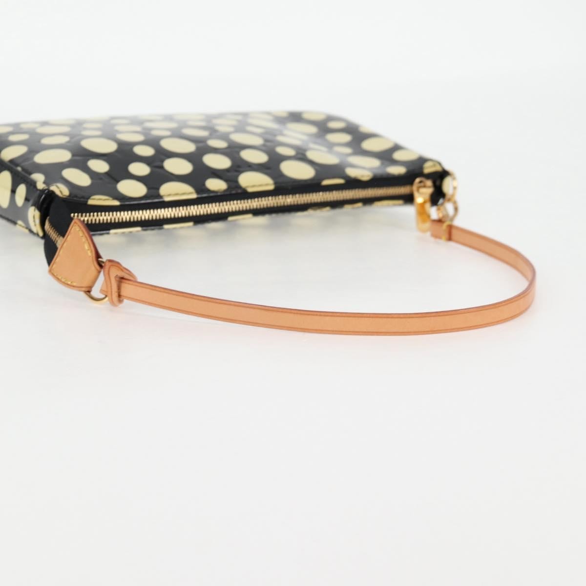 Louis Vuitton Pochette Accessoires Yayoi Kusama Painted Dots Monogram vernis, BLACK, PATENT_LEATHER, Clutche & pouche