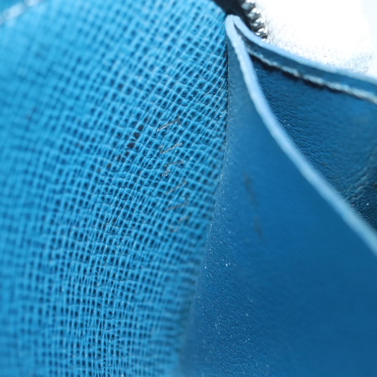 Louis Vuitton Porte-Monnaie NM Wallet Epi leather, BLUE, LEATHER, Wallets