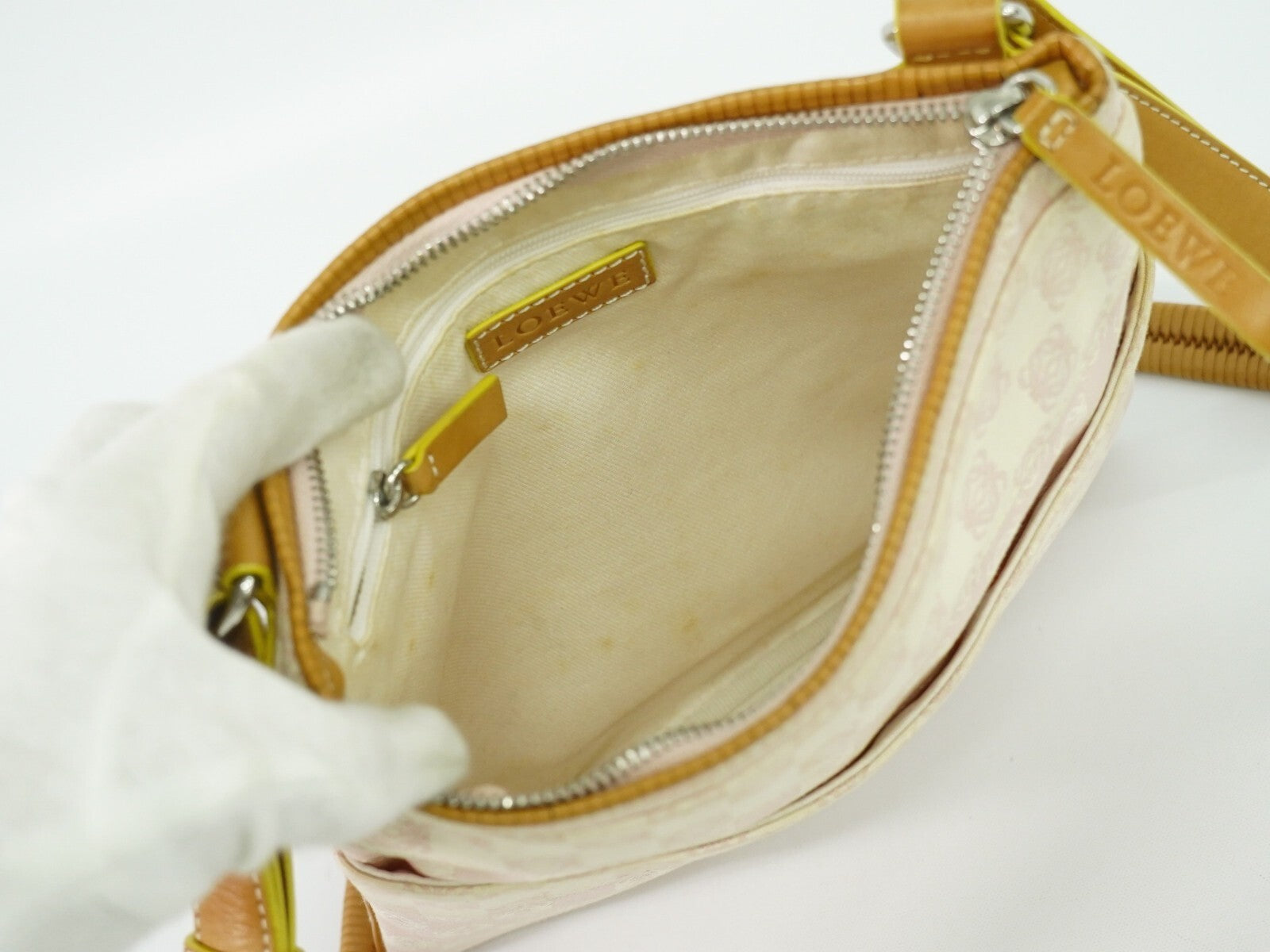 Loewe Anagram Shoulder Bag Canvas, PINK, CANVAS, Crossbody bag