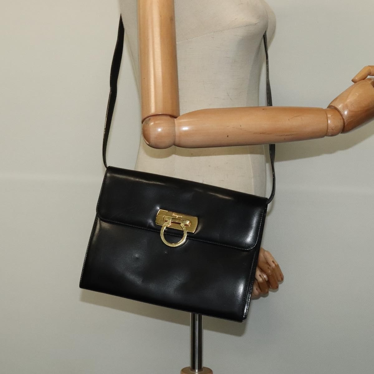 Salvatore Ferragamo Gancini Shoulder Bag Leather, BLACK, LEATHER, Shoulder bag