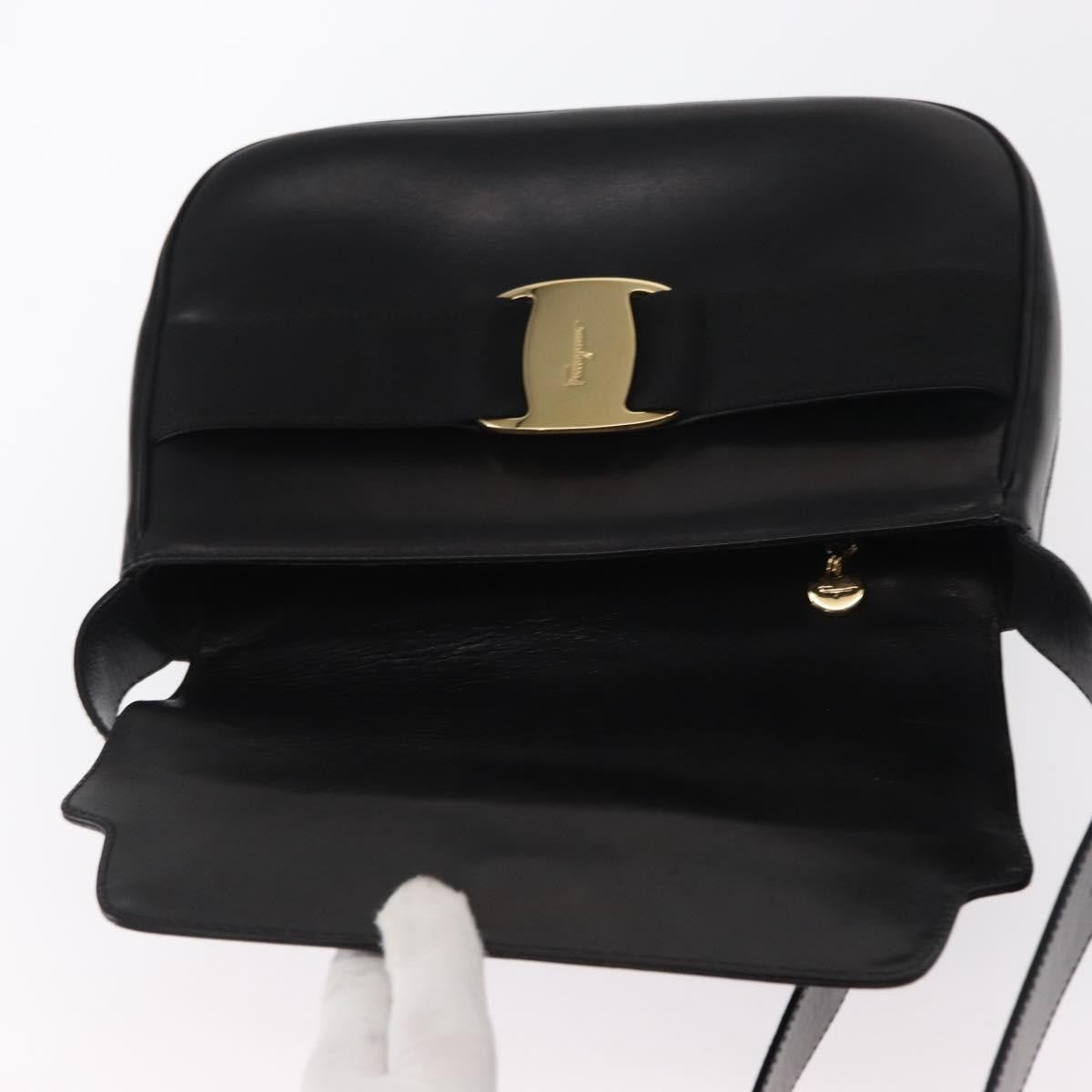 Salvatore Ferragamo Vala Shoulder Bag Leather, BLACK, LEATHER, Shoulder bag