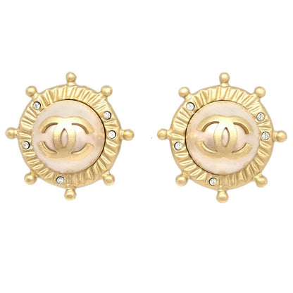 Chanel Vintage Round Clip-On Earrings Metal with Faux Pearl, GOLD, METAL, Earrings