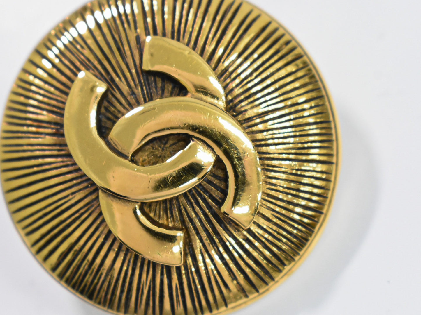 Chanel CC Brooch Metal, GOLD, GOLD_PLATED, Brooch