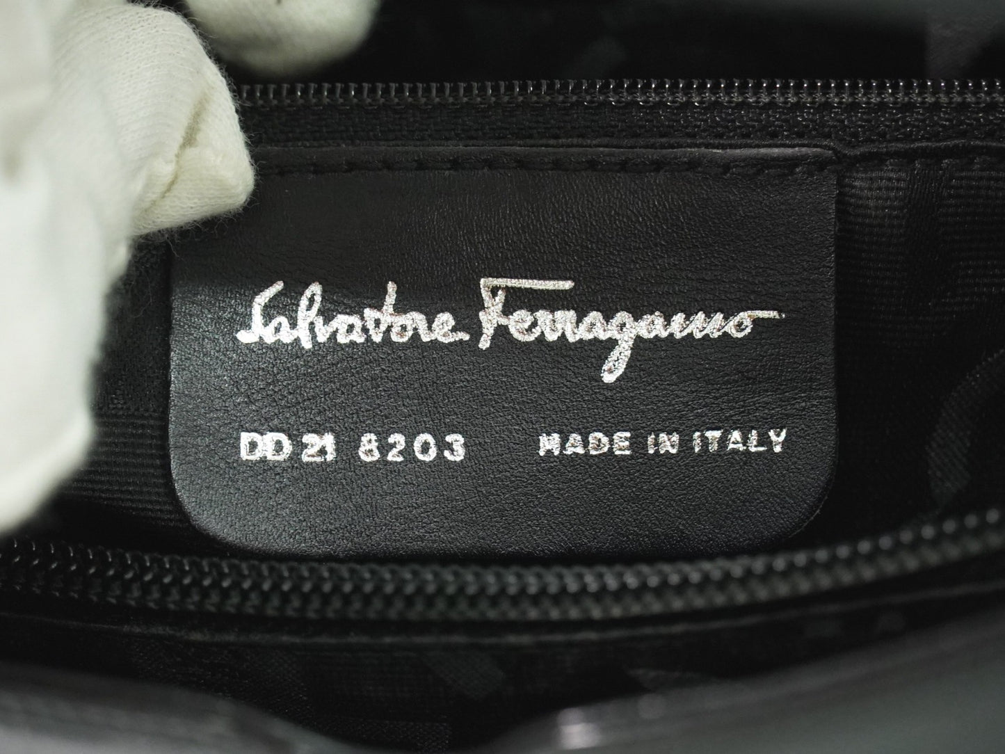 Salvatore Ferragamo Gancini Shoulder Bag Leather, BLACK, PATENT_LEATHER, Shoulder bag