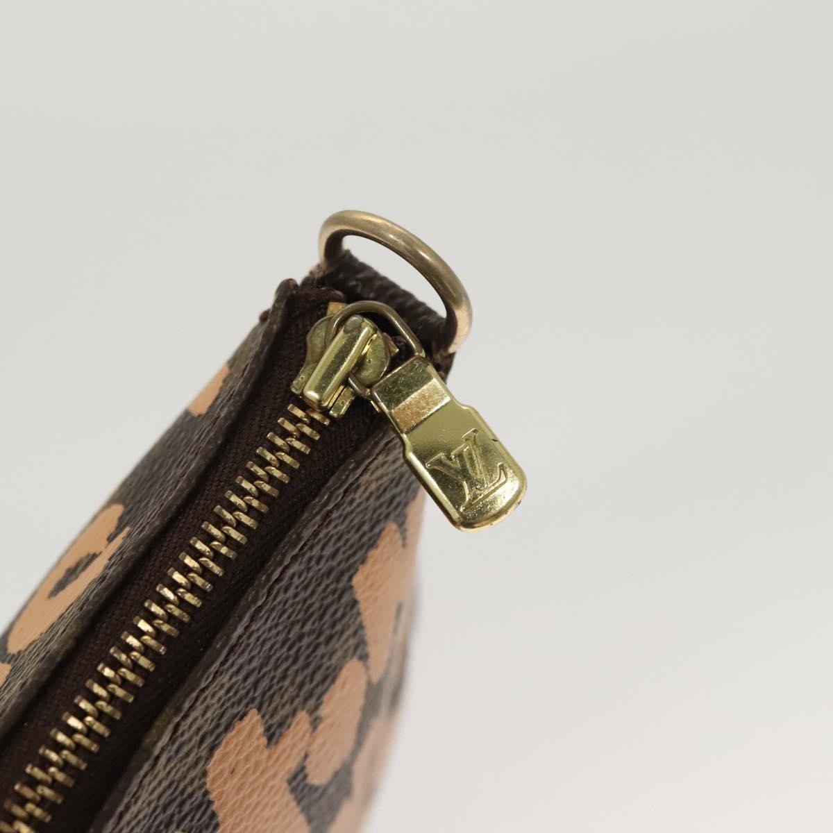 Louis Vuitton Pochette Accessoires Limited Edition Monogram Graffiti, ORANGE, CANVAS, Clutche & pouche