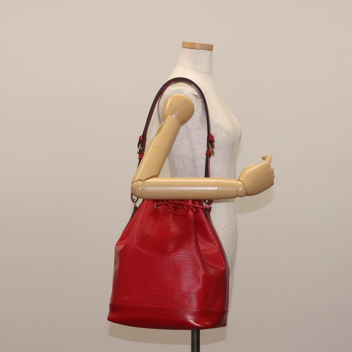 Louis Vuitton Noe Handbag Epi leather, RED, LEATHER, Shoulder bag