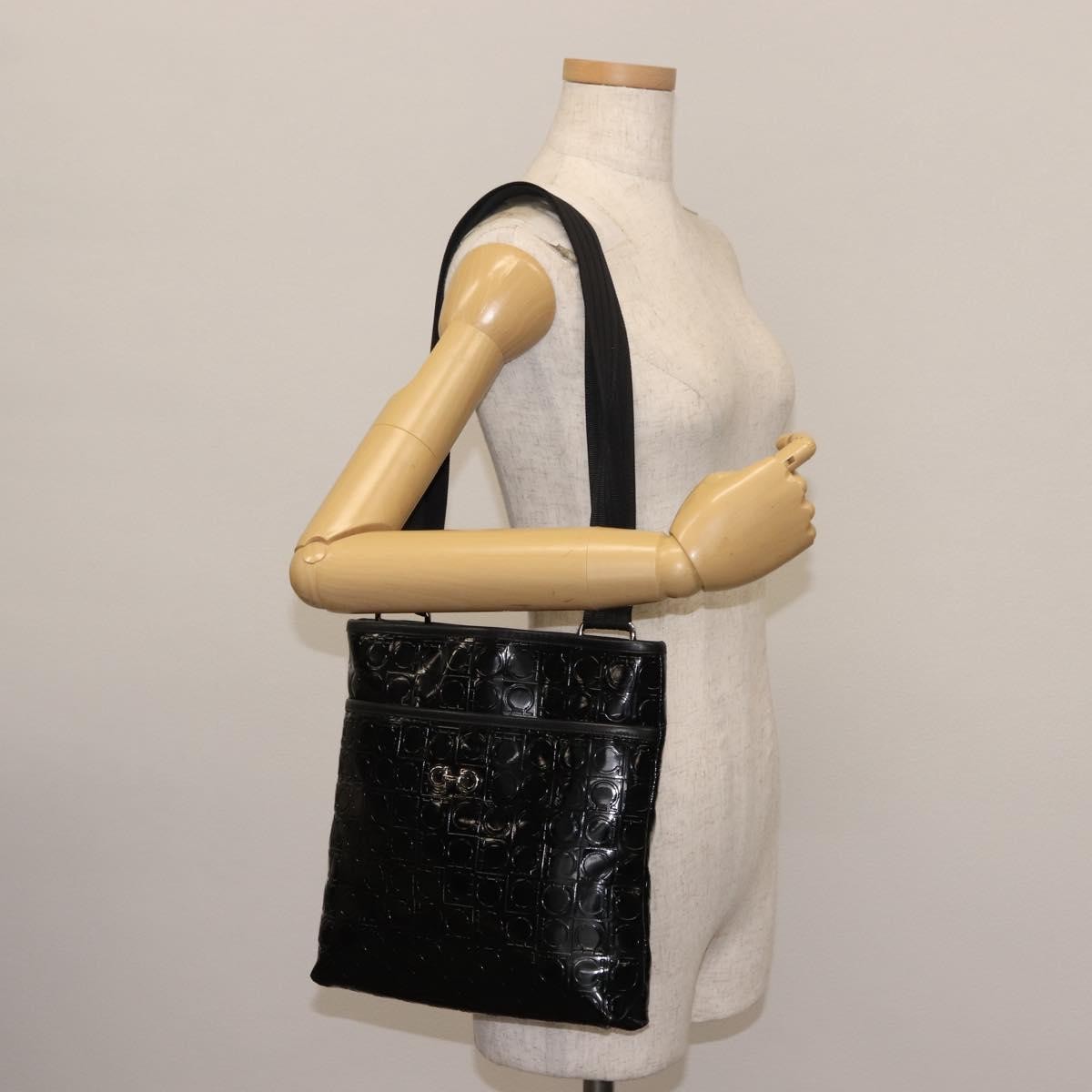 Salvatore Ferragamo Gancini Shoulder Bag Patent Leather, BLACK, PATENT_LEATHER, Shoulder bag