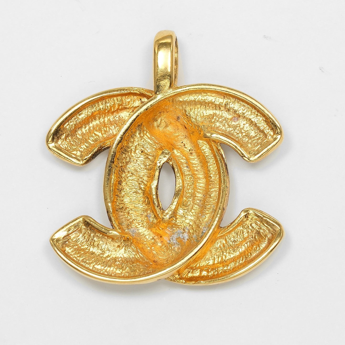 Chanel Vintage CC Pendant Necklace Quilted Metal, GOLD, GOLD_PLATED, Necklace