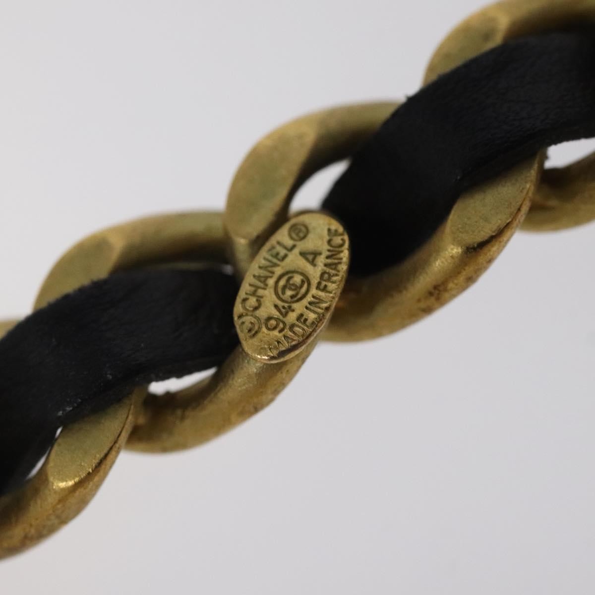 Chanel Vintage Round CC Brooch Textured Metal, GOLD, METAL, Brooch