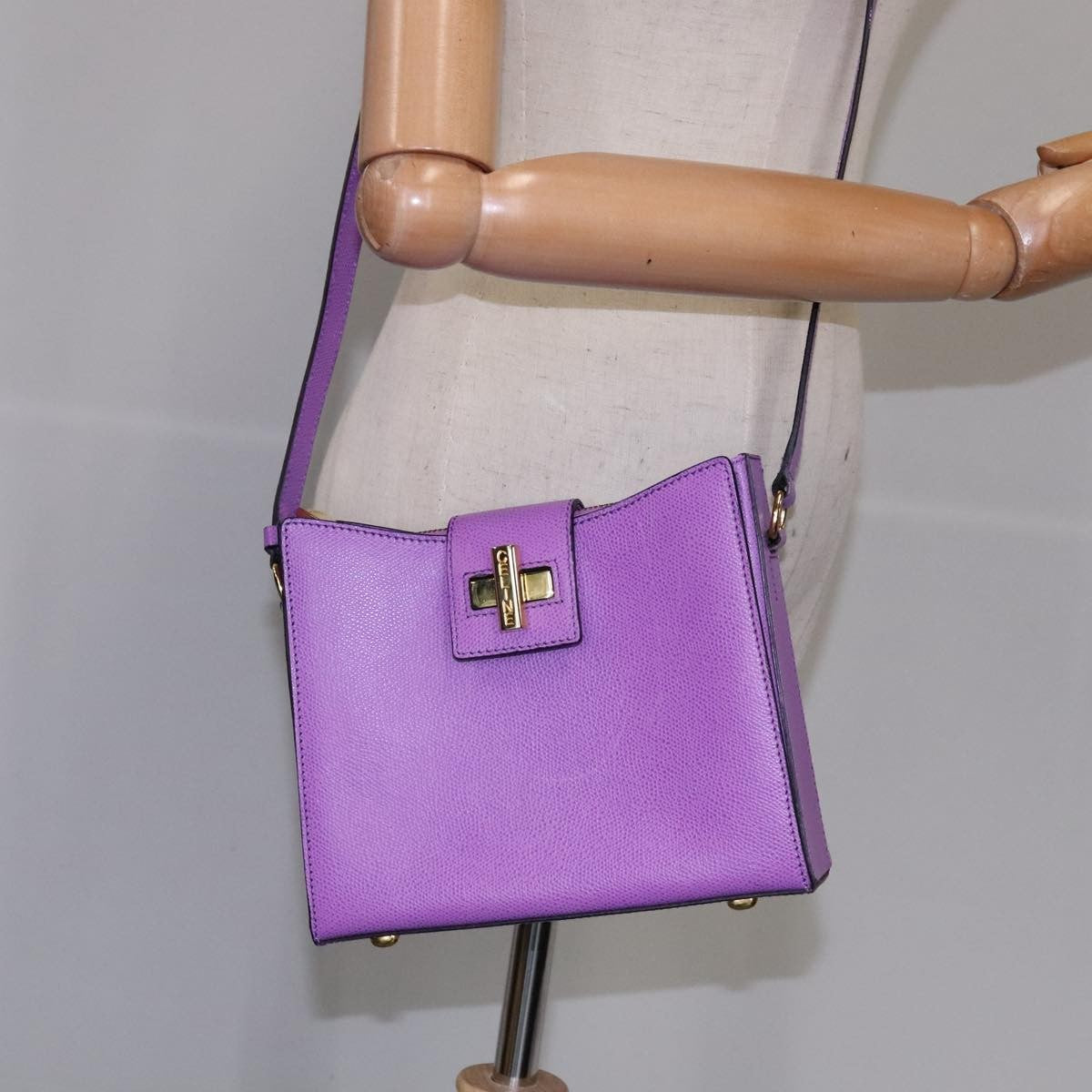 Celine Vintage turn lock shoulder bag Leather, PURPLE, LEATHER, Shoulder bag
