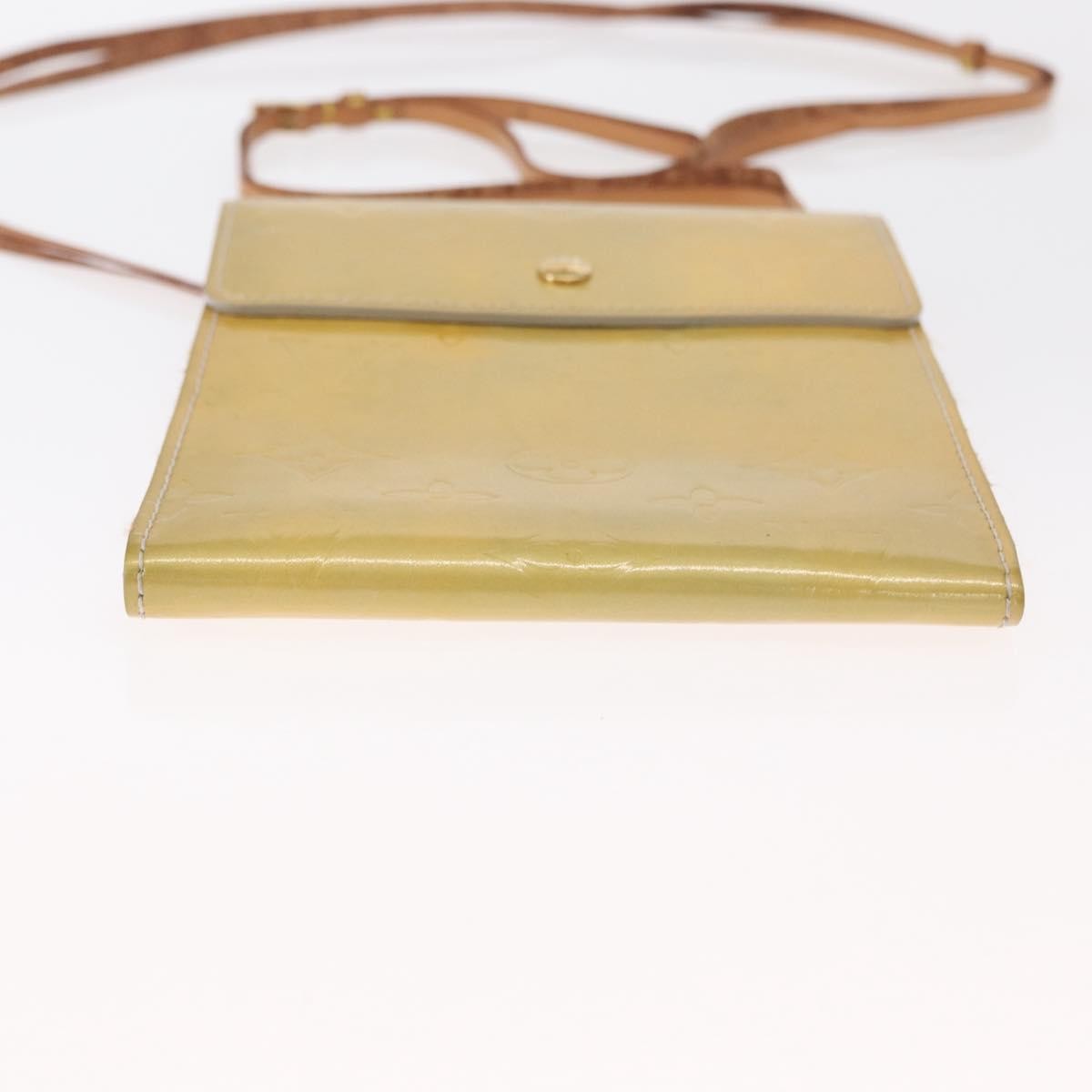 Louis Vuitton Mott Handbag Monogram Vernis, BEIGE, PATENT_LEATHER, Clutche & pouche