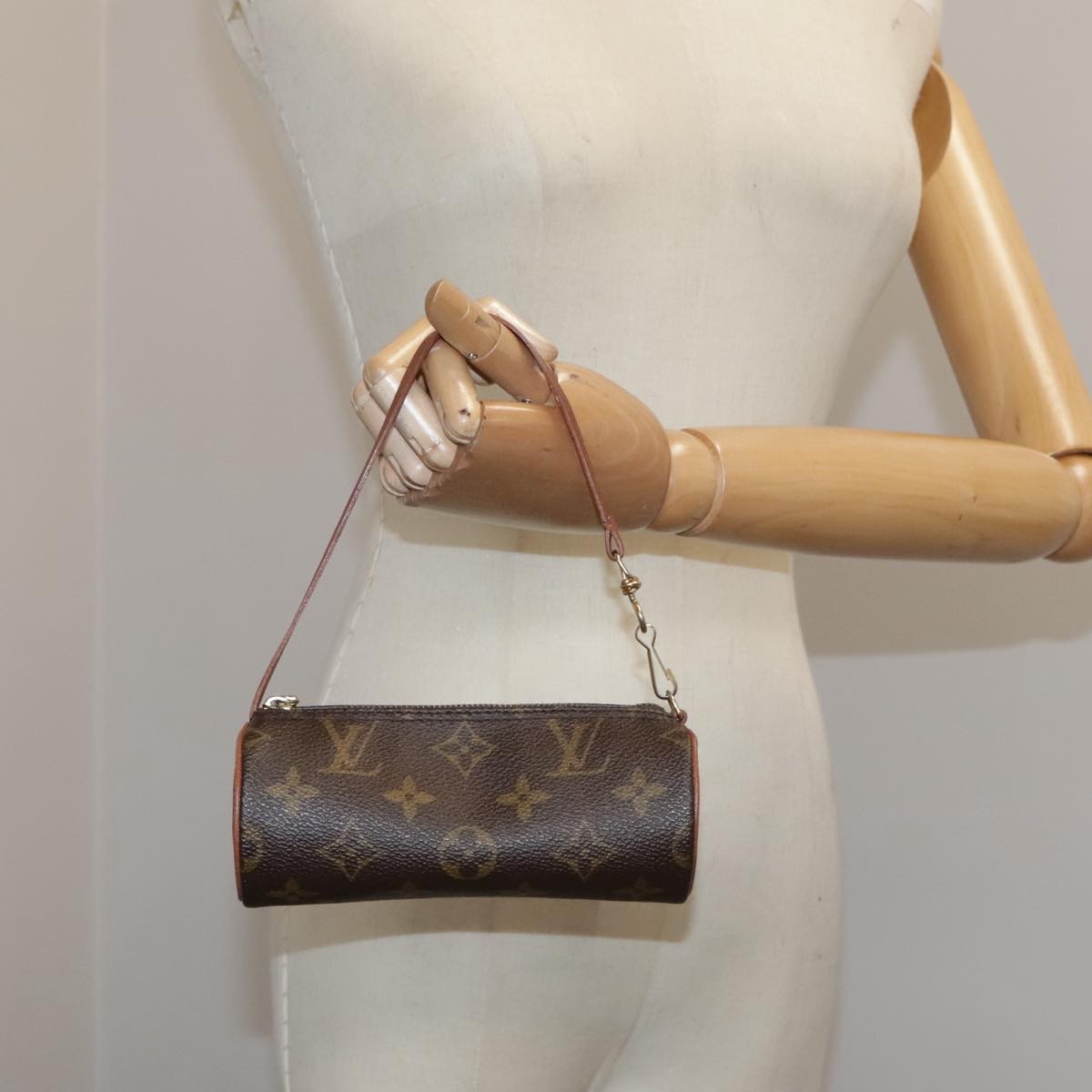 Louis Vuitton Papillon Pochette Monogram Canvas, BROWN, CANVAS, Clutche & pouche
