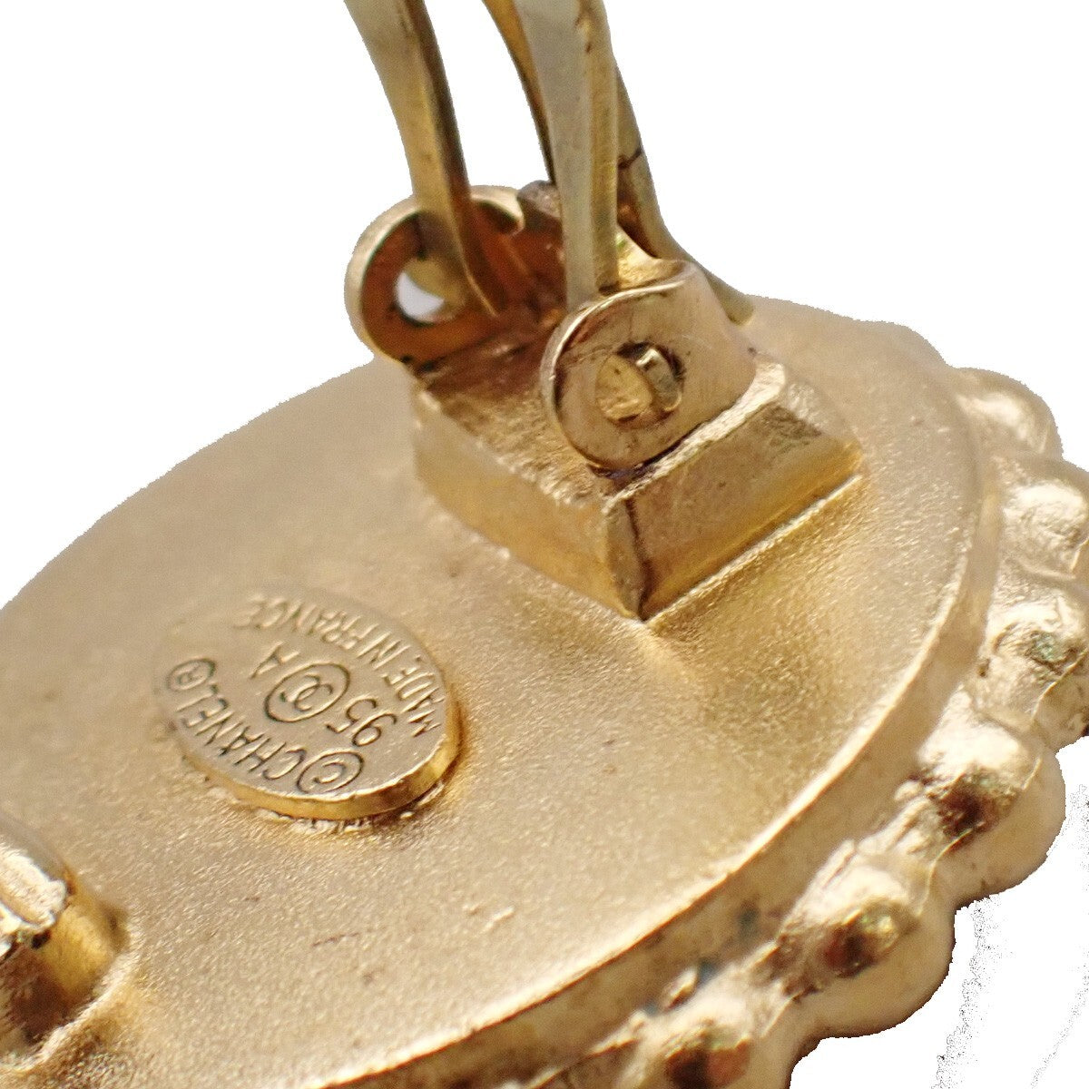 Chanel CC Round Earrings Metal, Black, Gold Plated, Earrings