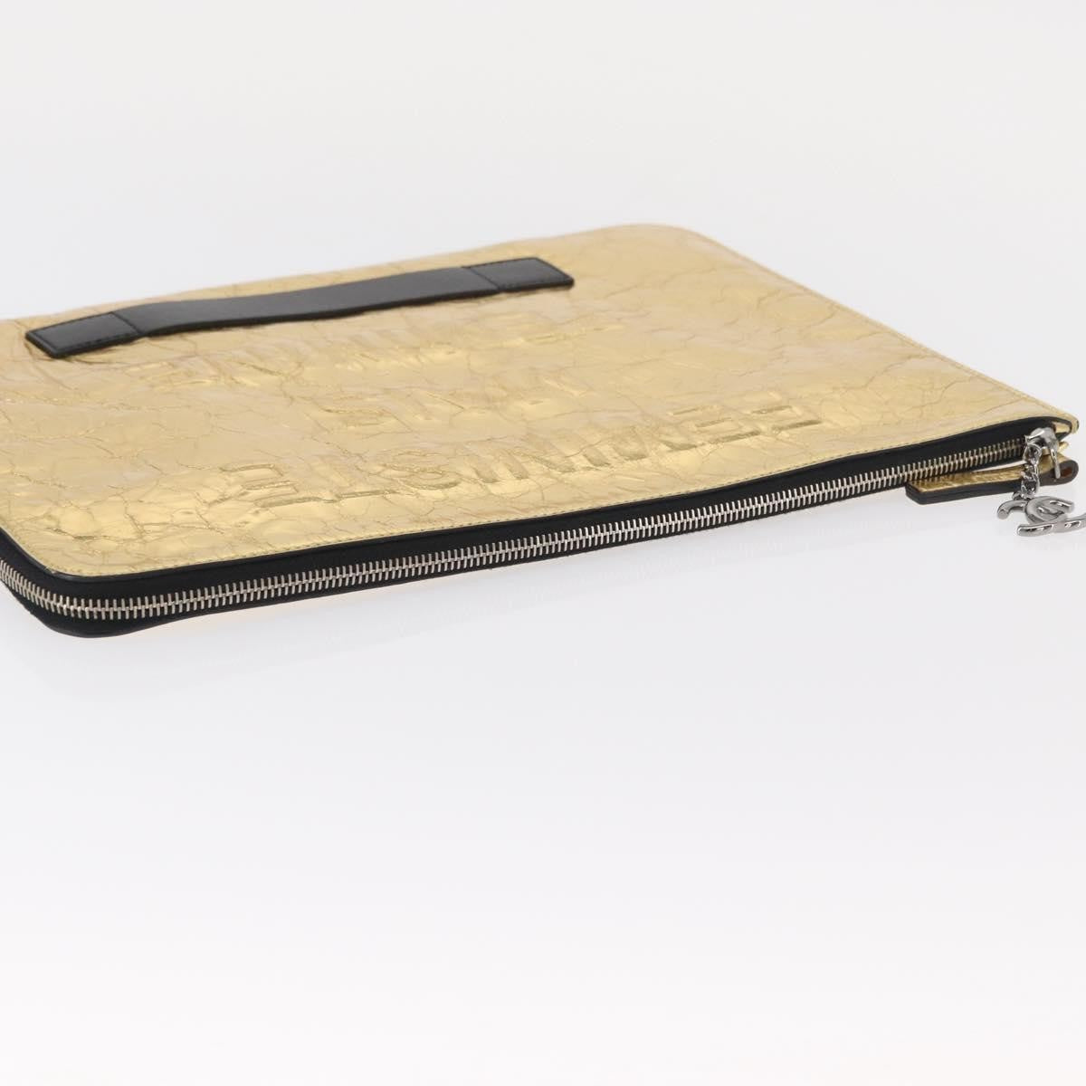 Chanel Feminine Pouch Crinkled Leather, GOLD, LEATHER, Clutche & pouche