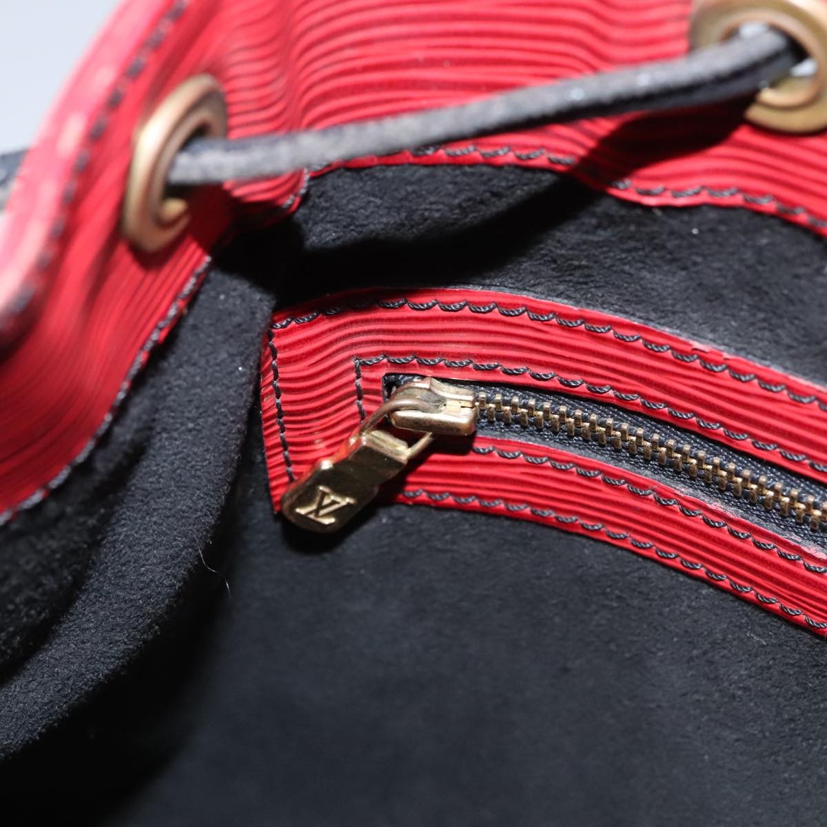 Louis Vuitton Petit Noe Handbag Epi Leather, RED, LEATHER, Shoulder bag