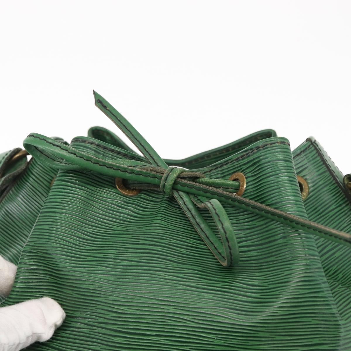Louis Vuitton Noe Handbag Epi Leather, GREEN, LEATHER, Shoulder bag