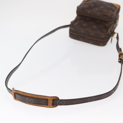 Louis Vuitton Amazone Bag Monogram Canvas, BROWN, CANVAS, Clutche & pouche