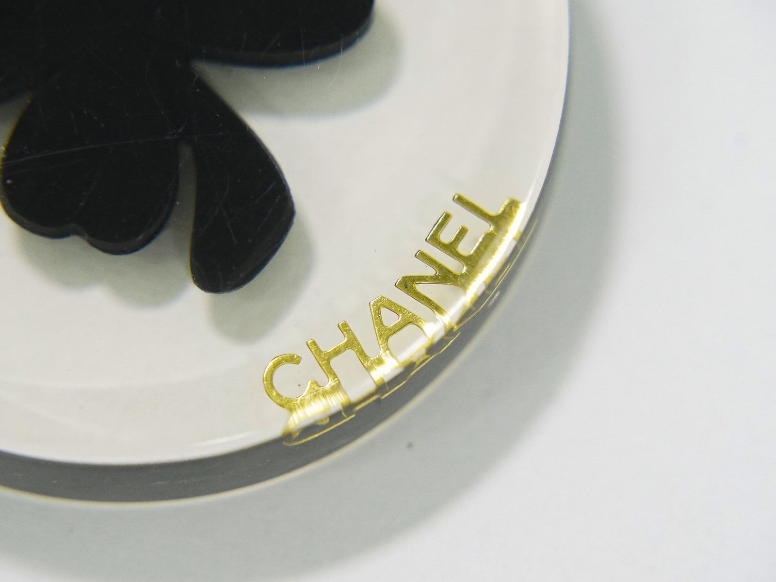Chanel Trèfle CC Necklace Plastic and Gold plated, GOLD, GOLD_PLATED, Necklace