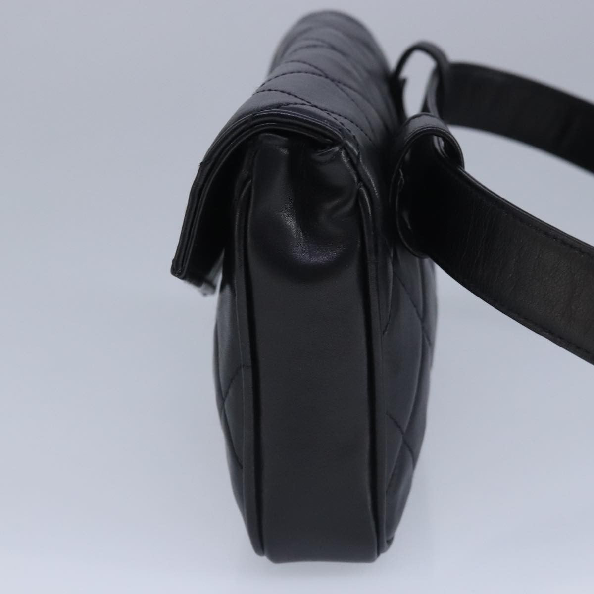 Chanel Vintage CC Flap Waist Bag Quilted Leather, BLACK, LEATHER, Clutche & pouche