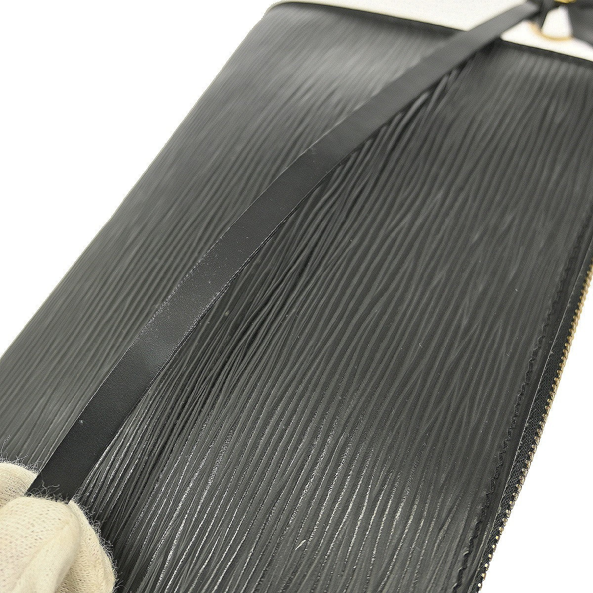 Louis Vuitton Pochette Accessoires Epi Leather, BLACK, LEATHER, Clutche & pouche