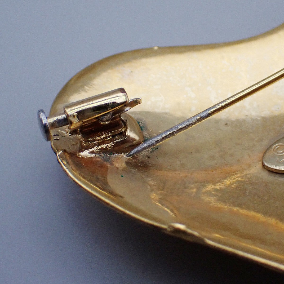 Chanel Vintage CC Heart Brooch Metal, GOLD, GOLD_PLATED, Brooch