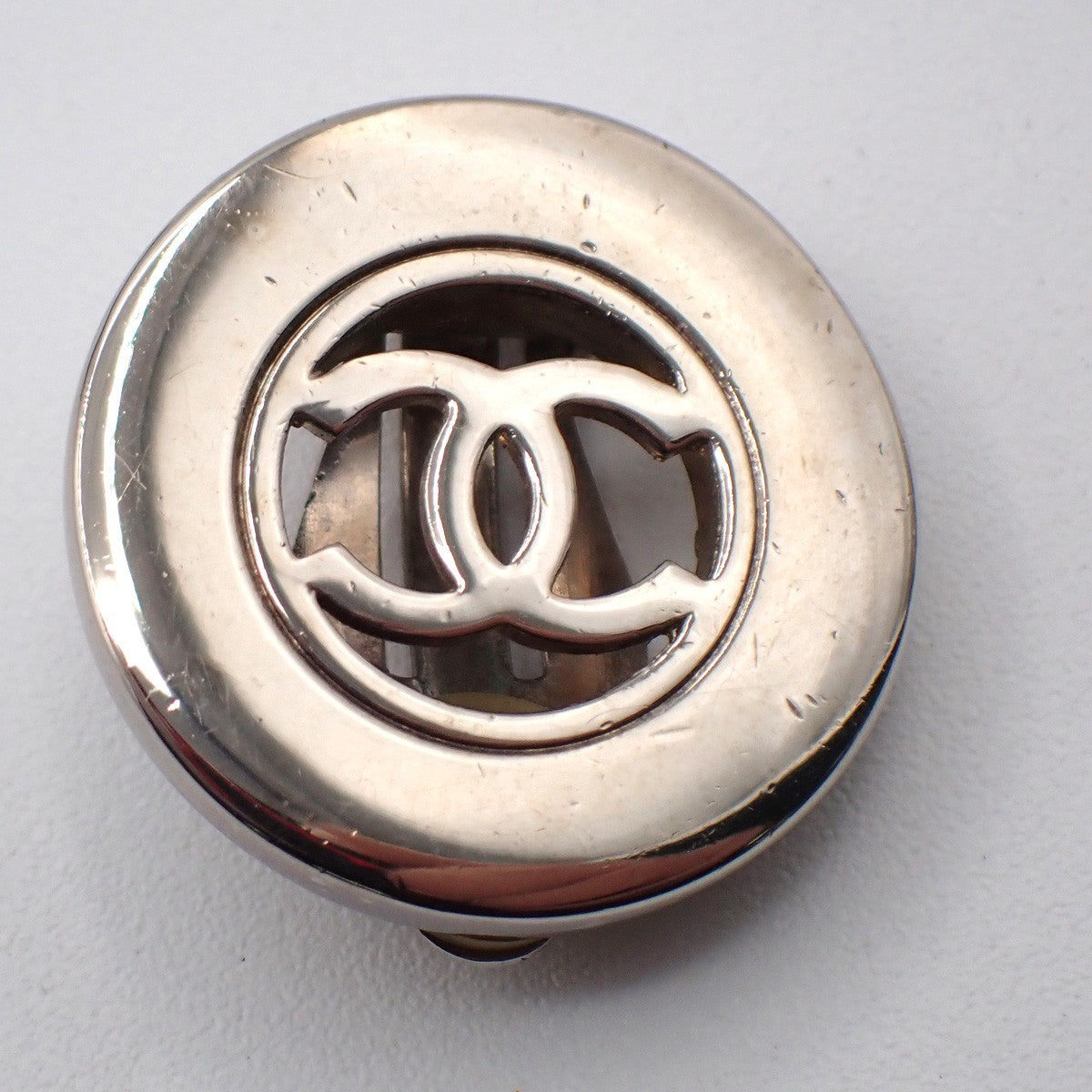 Chanel CC Cutout Round Clip-On Earrings Metal, SILVER, METAL, Earrings