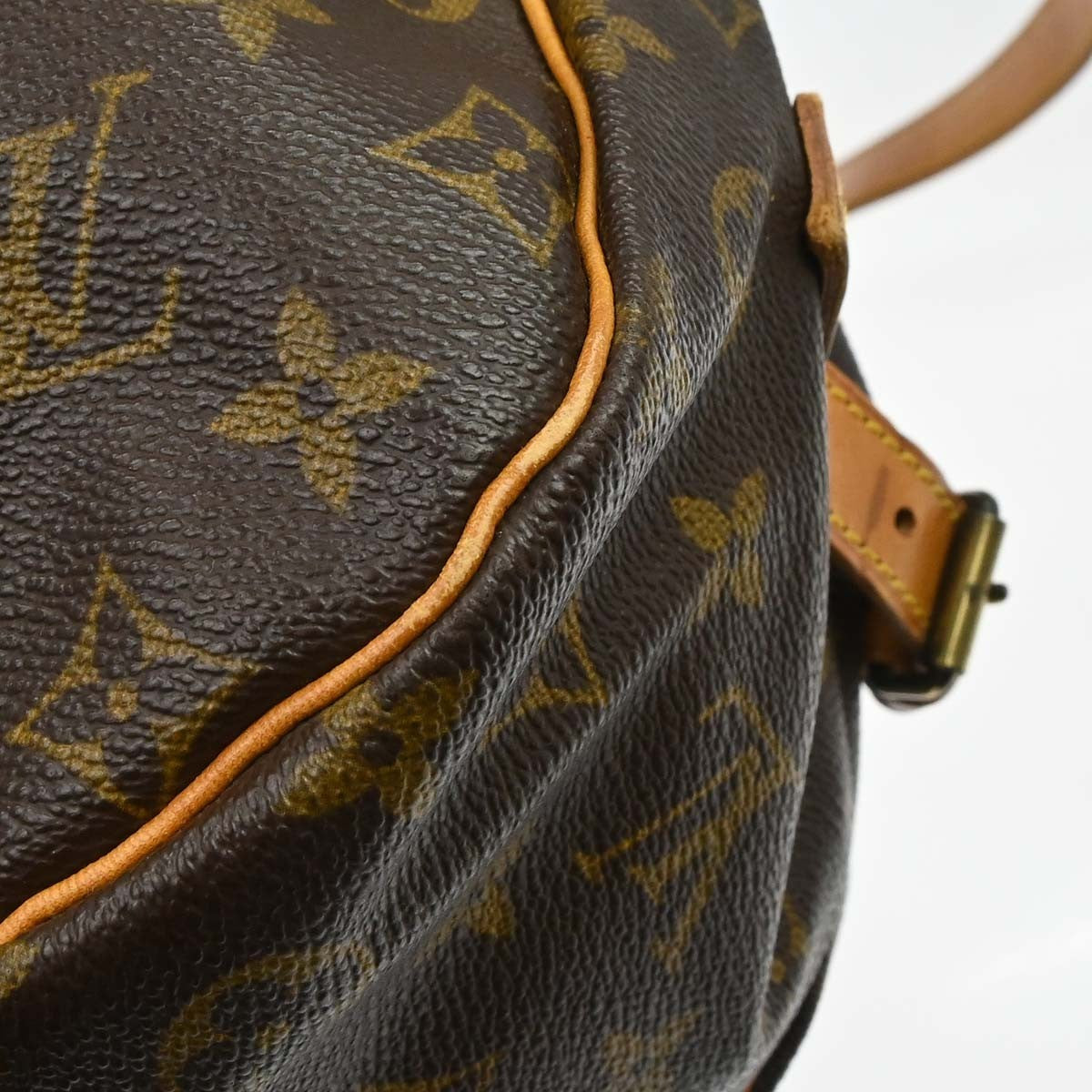 Louis Vuitton Saumur Messenger Bag Monogram Canvas, Brown, Canvas, Handbag