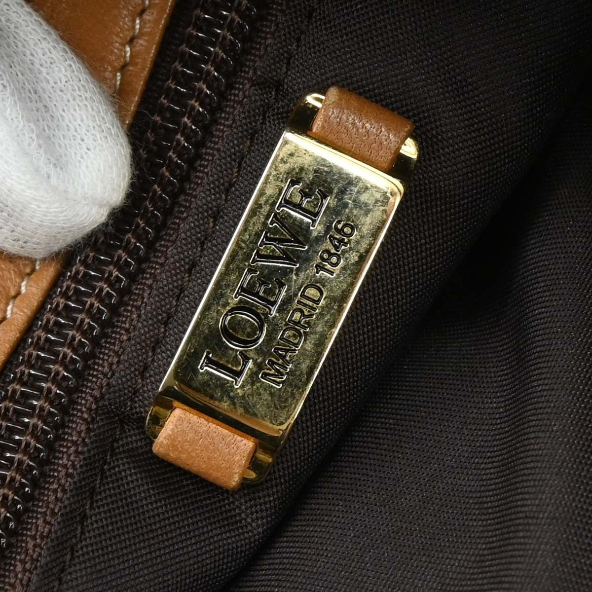 Loewe Anagram Shoulder Bag Leather, BROWN, LEATHER, Shoulder bag