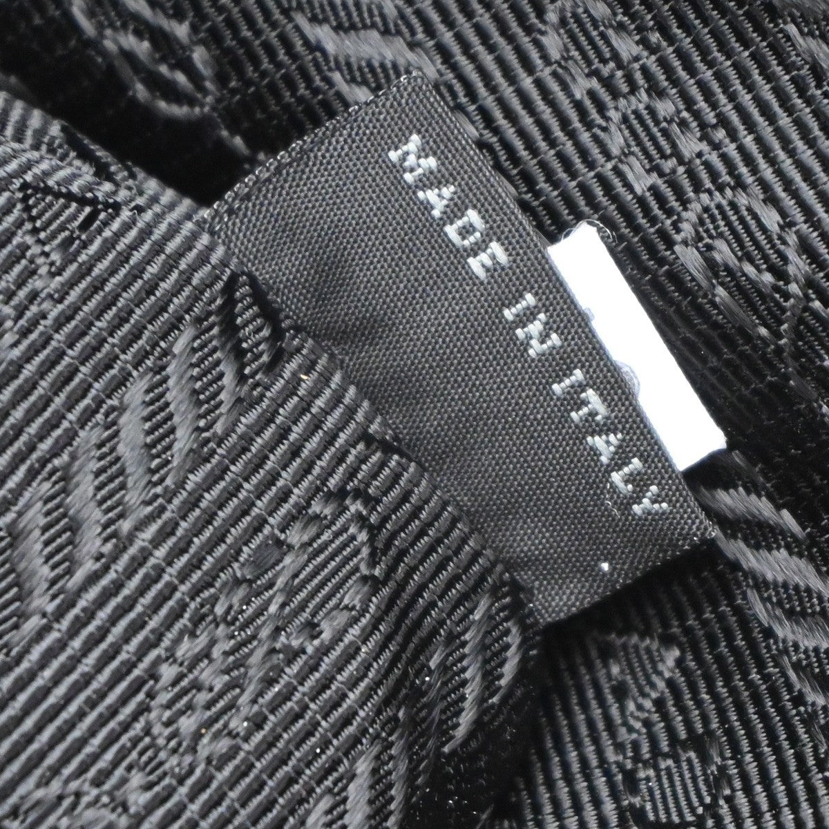 Prada Embossed Logo Convertible Open Tote Vitello Daino, BLACK, LEATHER, Tote bag