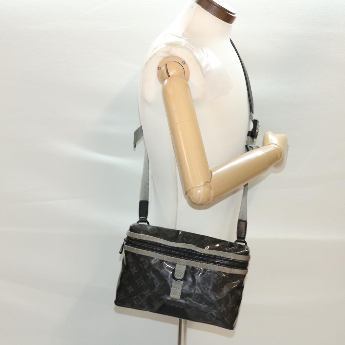 Louis Vuitton Messenger Bag Limited Edition Monogram Eclipse Glaze Canvas, Black, Canvas, Shoulder Bag