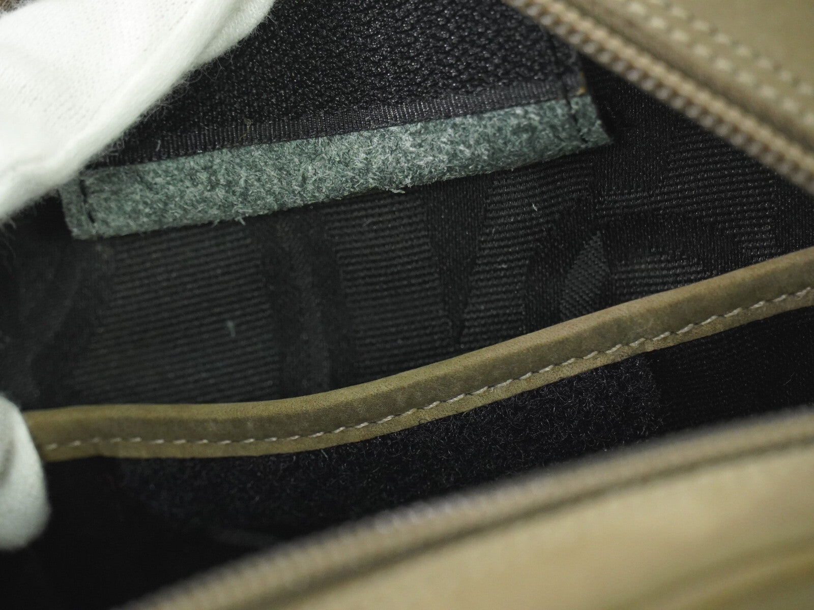 Salvatore Ferragamo Vara Bow camera Shoulder Bag Suede, BEIGE, SUEDE, Shoulder bag