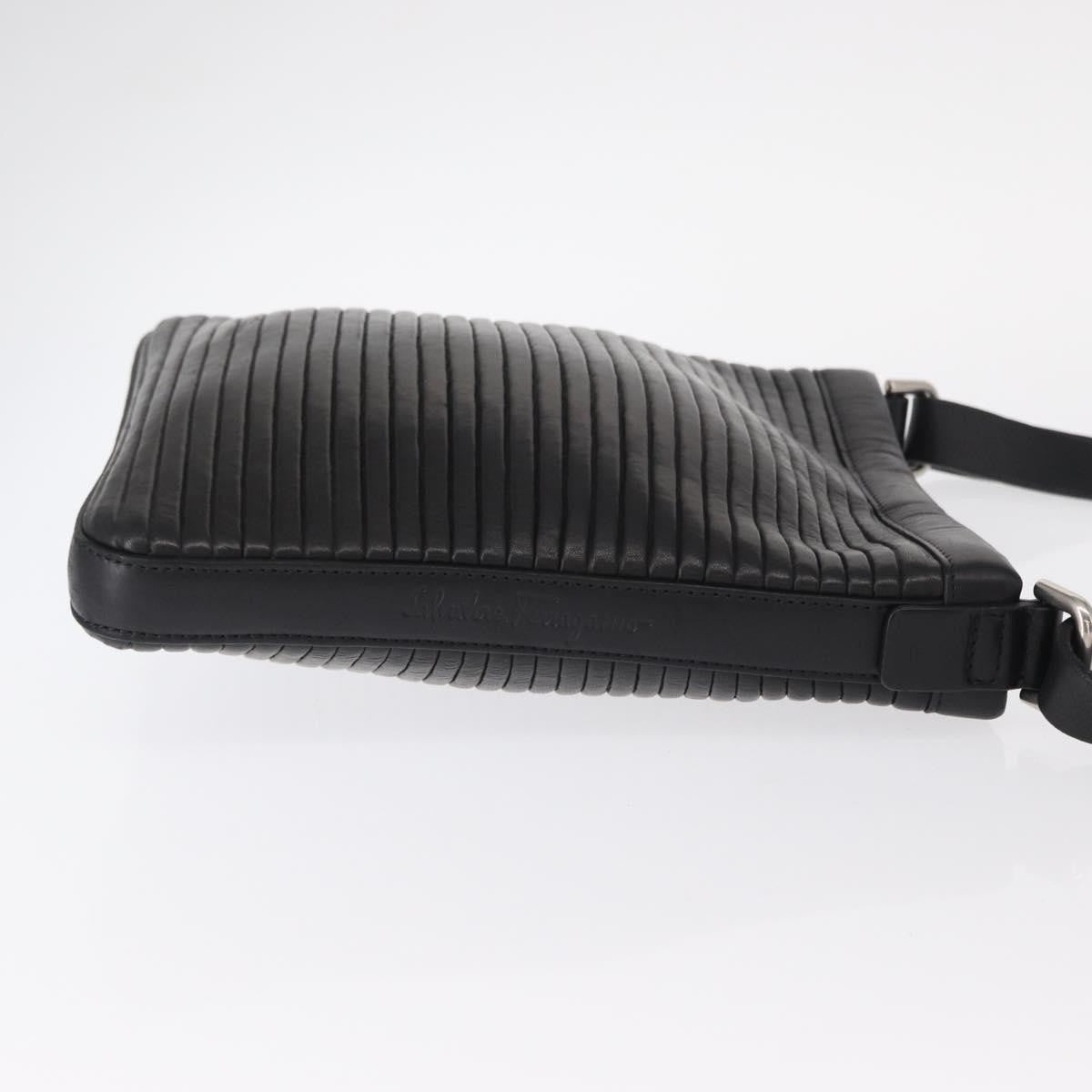 Salvatore Ferragamo Gancini Shoulder Bag Leather, BLACK, LEATHER, Shoulder bag