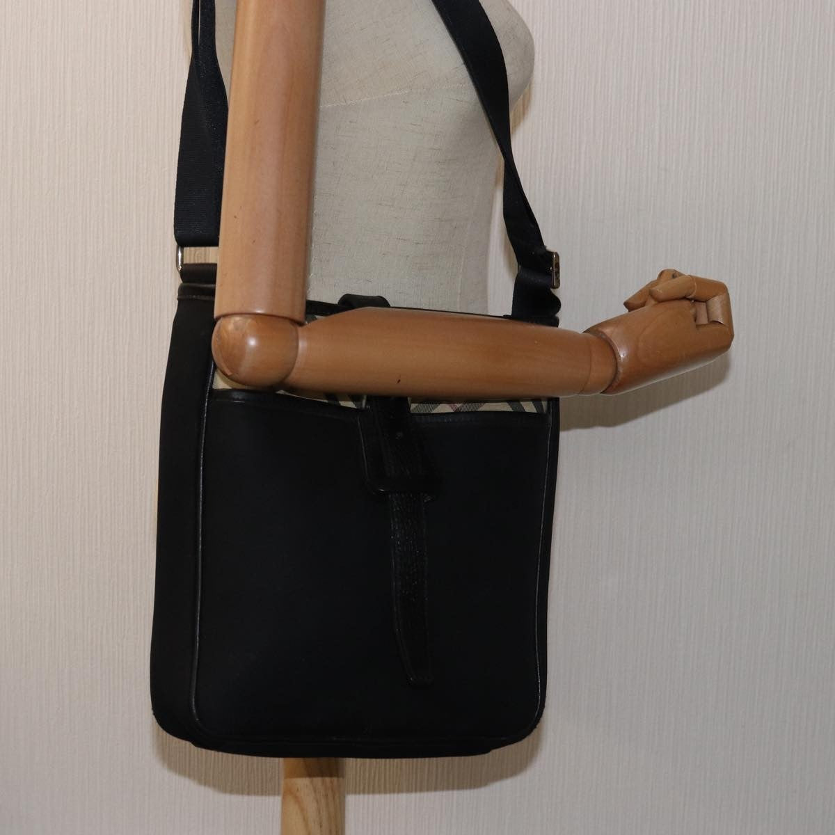 Burberry Front Pocket Flap Messenger Vintage Check Nylon and Nylon, BLACK, NYLON, Crossbody bag