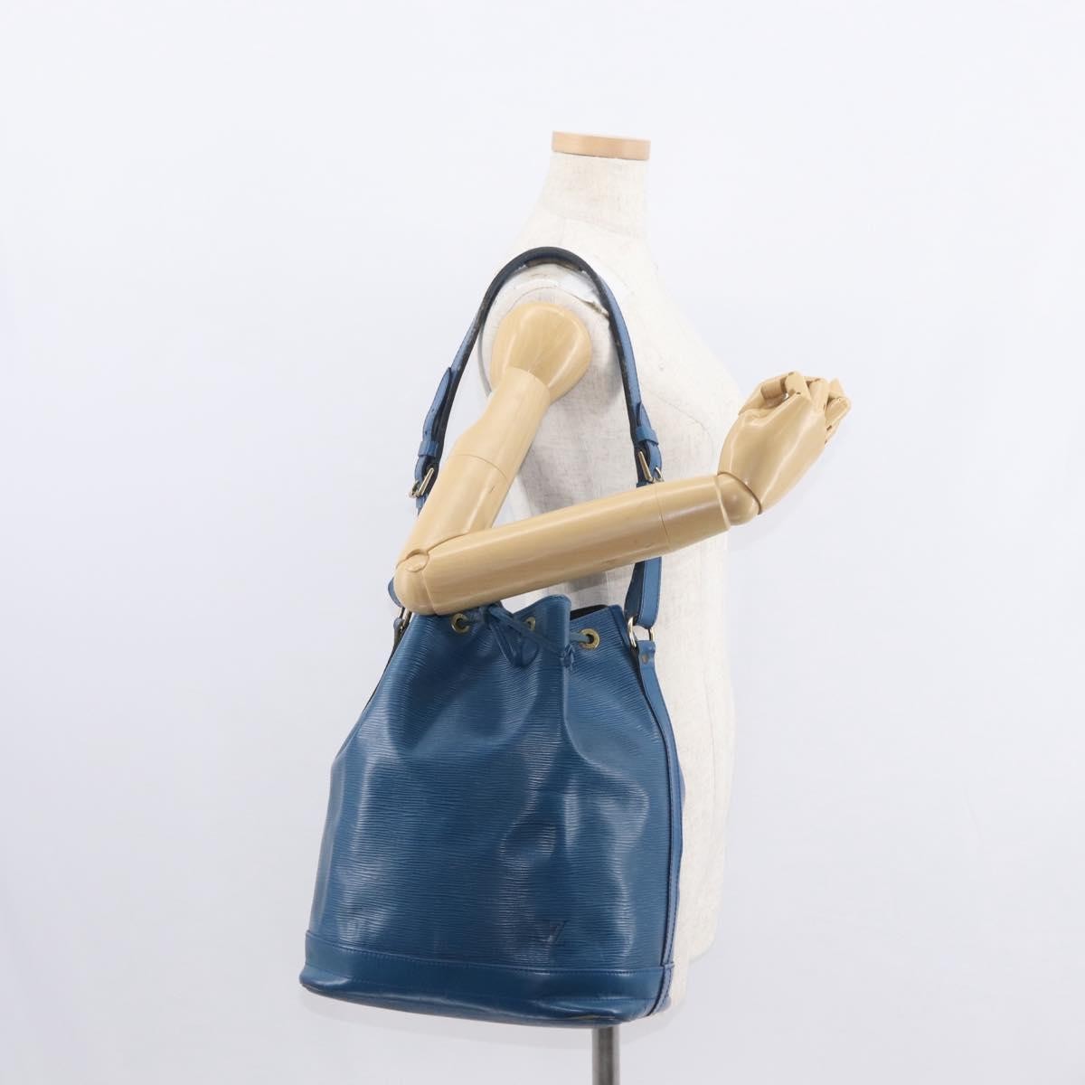 Louis Vuitton Noe Handbag Epi Leather, BLUE, LEATHER, Shoulder bag