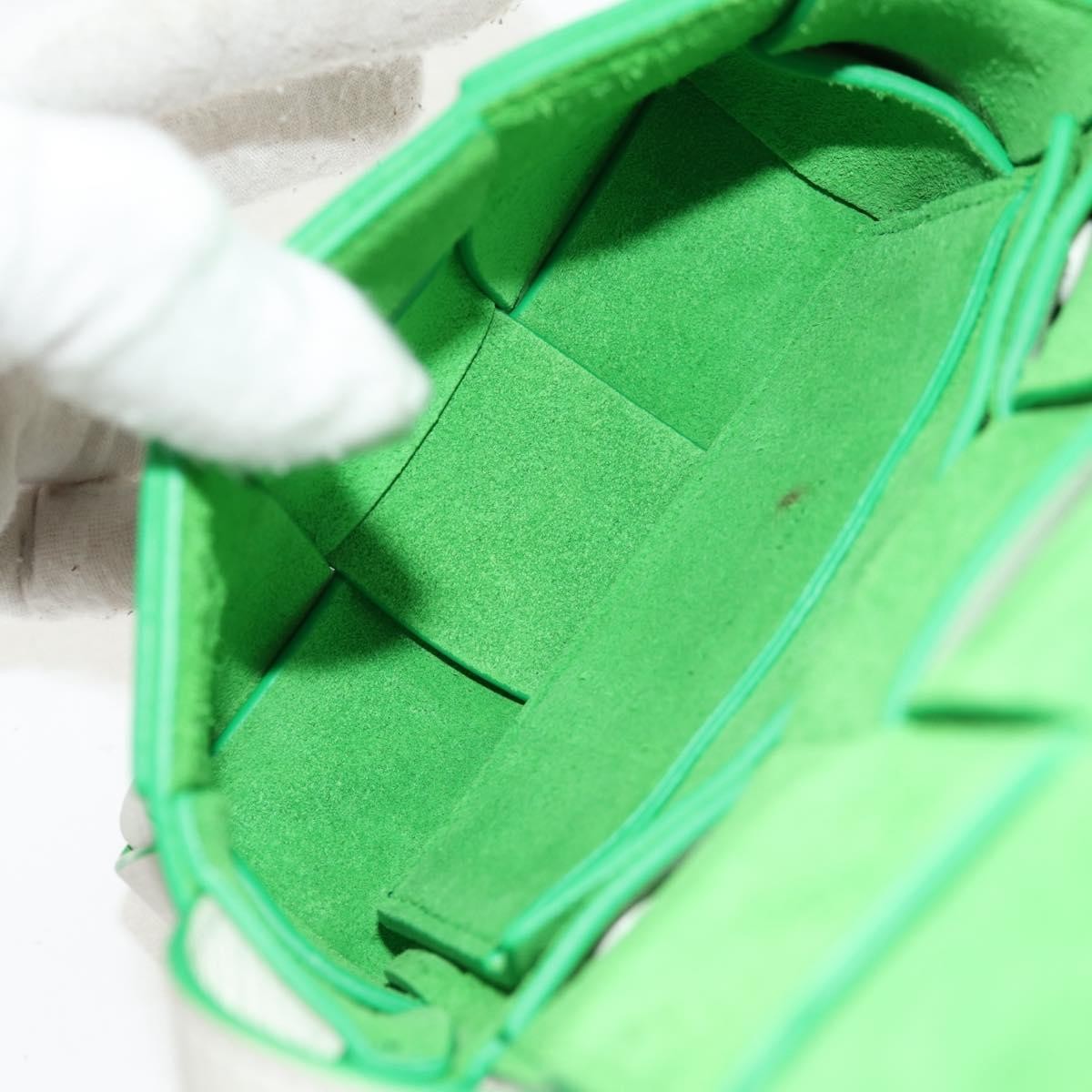 Bottega Veneta Cassette Crossbody Bag Maxi Intrecciato Leather, WHITE, LEATHER, Shoulder bag