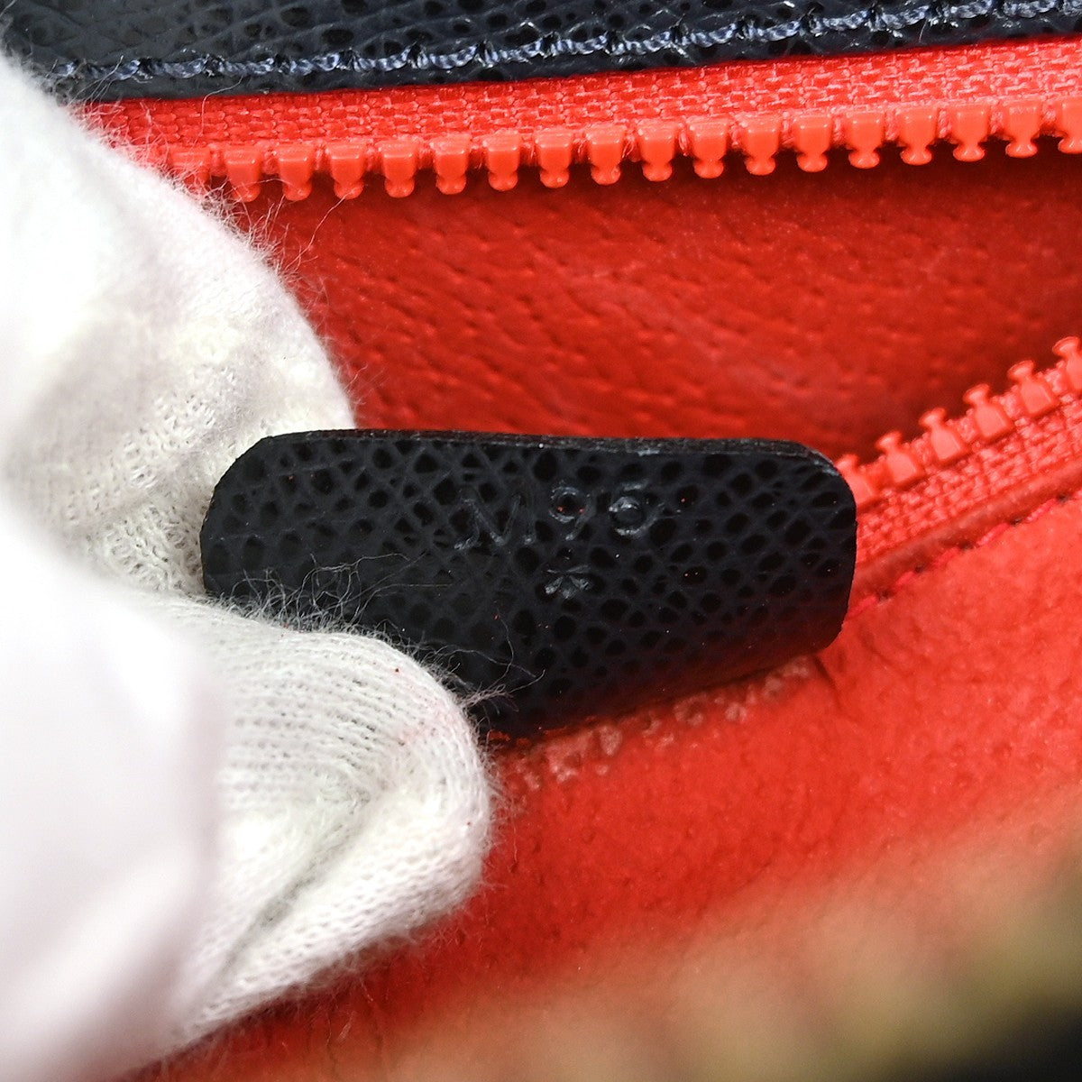 Celine Vintage turn lock shoulder bag Leather, NAVY, LEATHER, Handbag