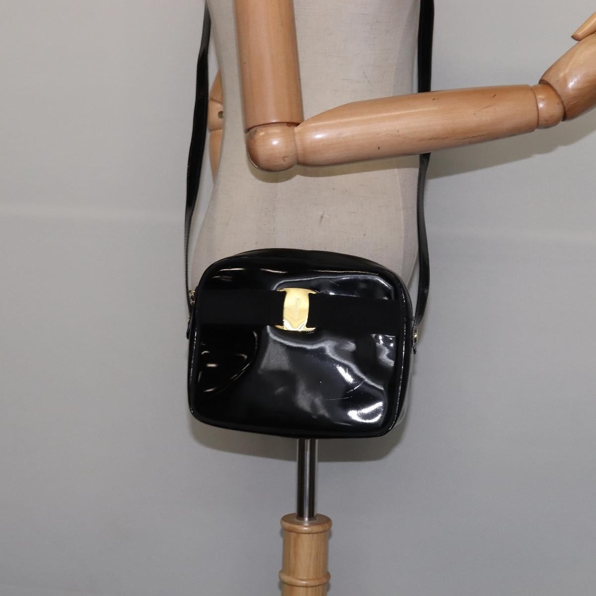 Salvatore Ferragamo Vara Bow camera Shoulder Bag Patent Leather, BLACK, PATENT_LEATHER, Shoulder bag