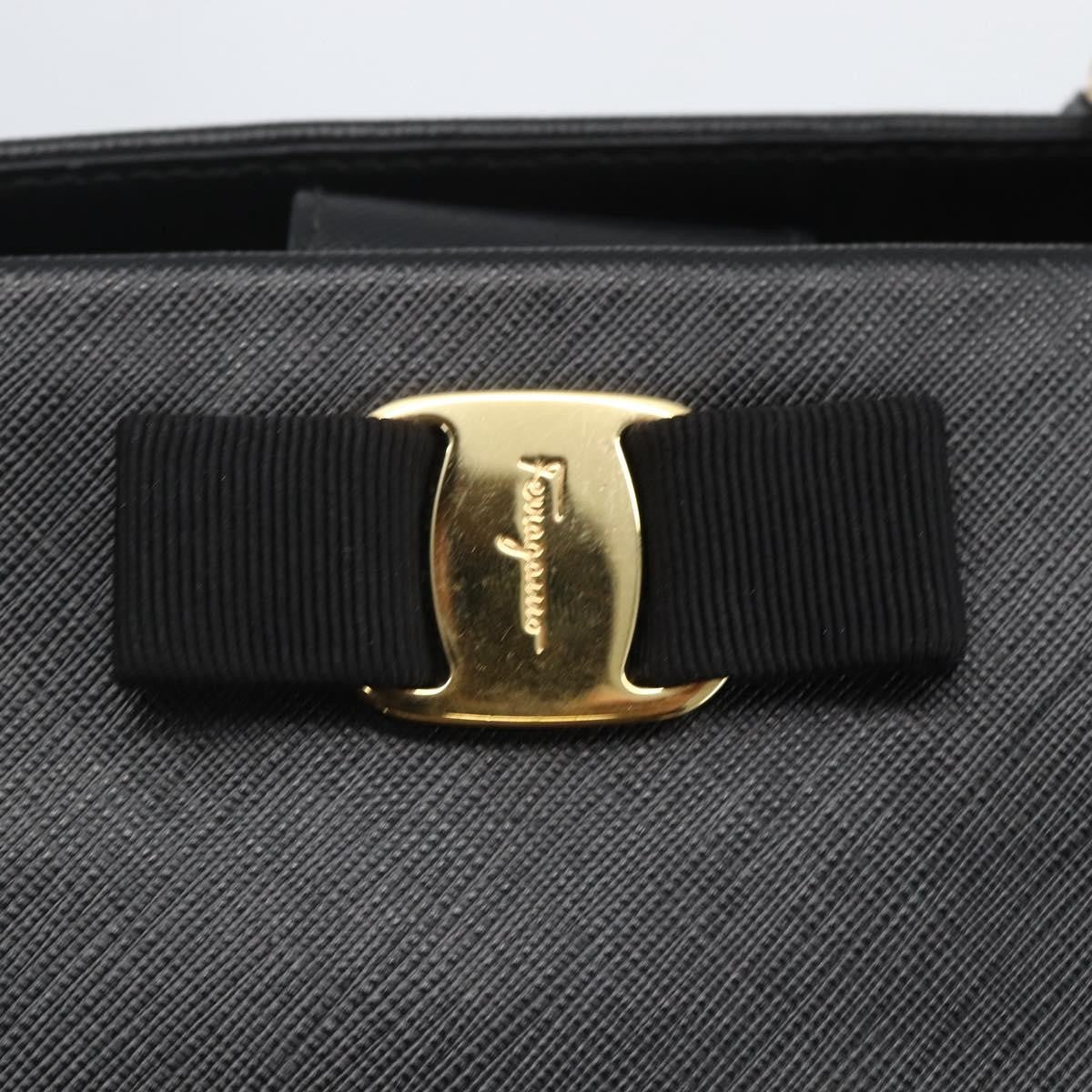 Salvatore Ferragamo Vala Chain Shoulder bag Leather, BLACK, LEATHER, Shoulder bag