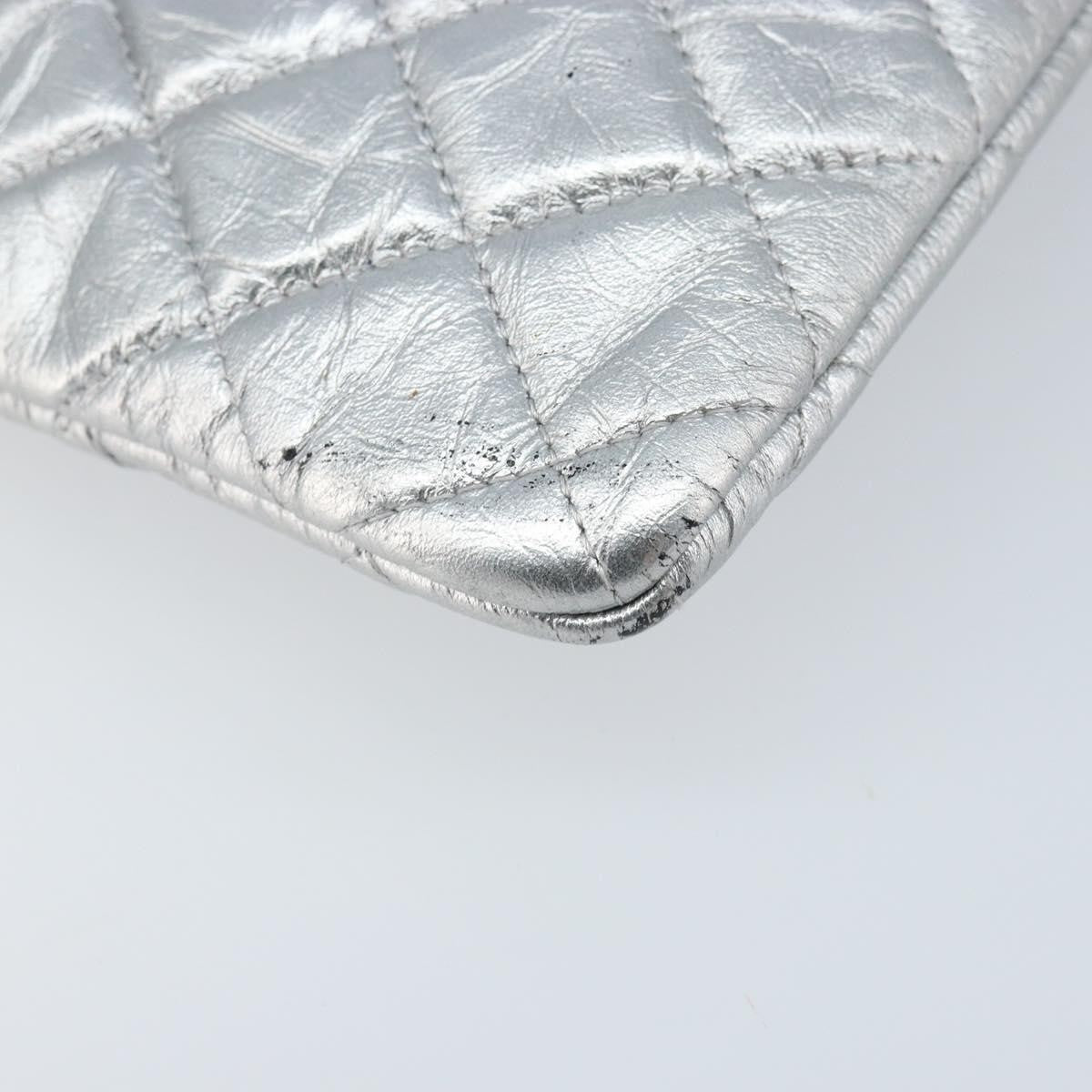 Chanel O Case Clutch Quilted Crumpled Calfskin, SILVER, LEATHER, Clutche & pouche