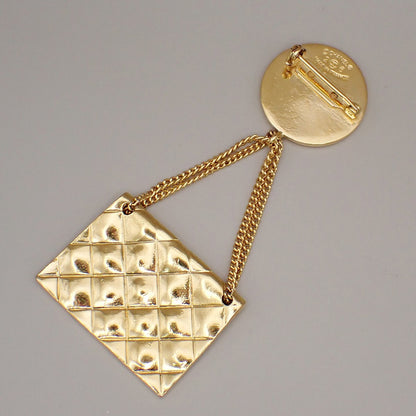 Chanel Vintage Medallion Flap Bag Brooch Metal, GOLD, GOLD_PLATED, Brooch