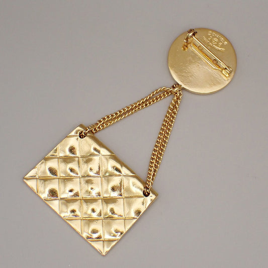 Chanel Vintage Medallion Flap Bag Brooch Metal, GOLD, GOLD_PLATED, Brooch