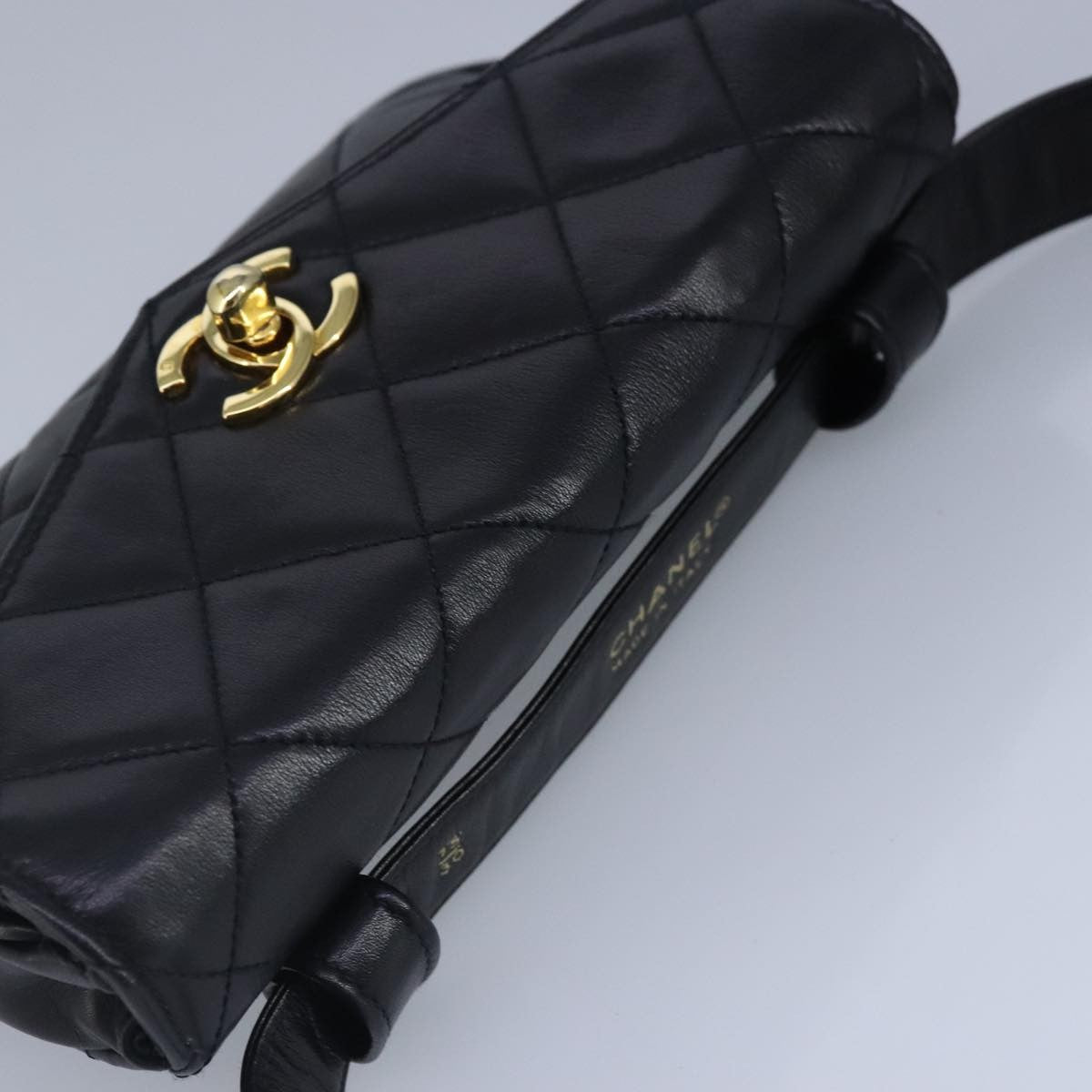 Chanel Vintage CC Flap Waist Bag Quilted Leather, BLACK, LEATHER, Clutche & pouche