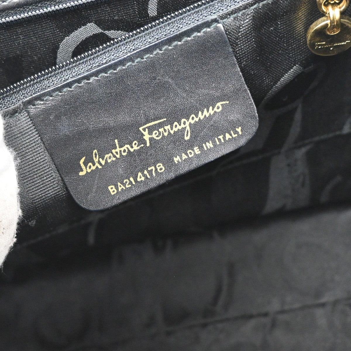 Salvatore Ferragamo Convertible Vara Bow Tote Leather, BLACK, LEATHER, Handbag