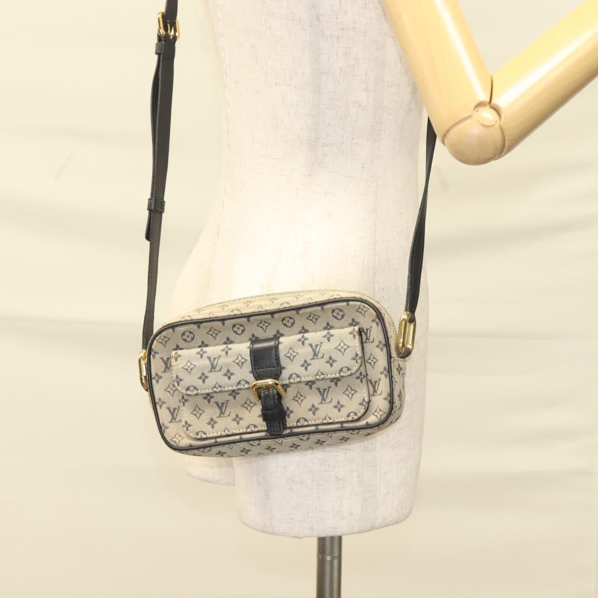 Louis Vuitton Juliette Crossbody Bag Mini Lin, BLUE, CANVAS, Crossbody bag